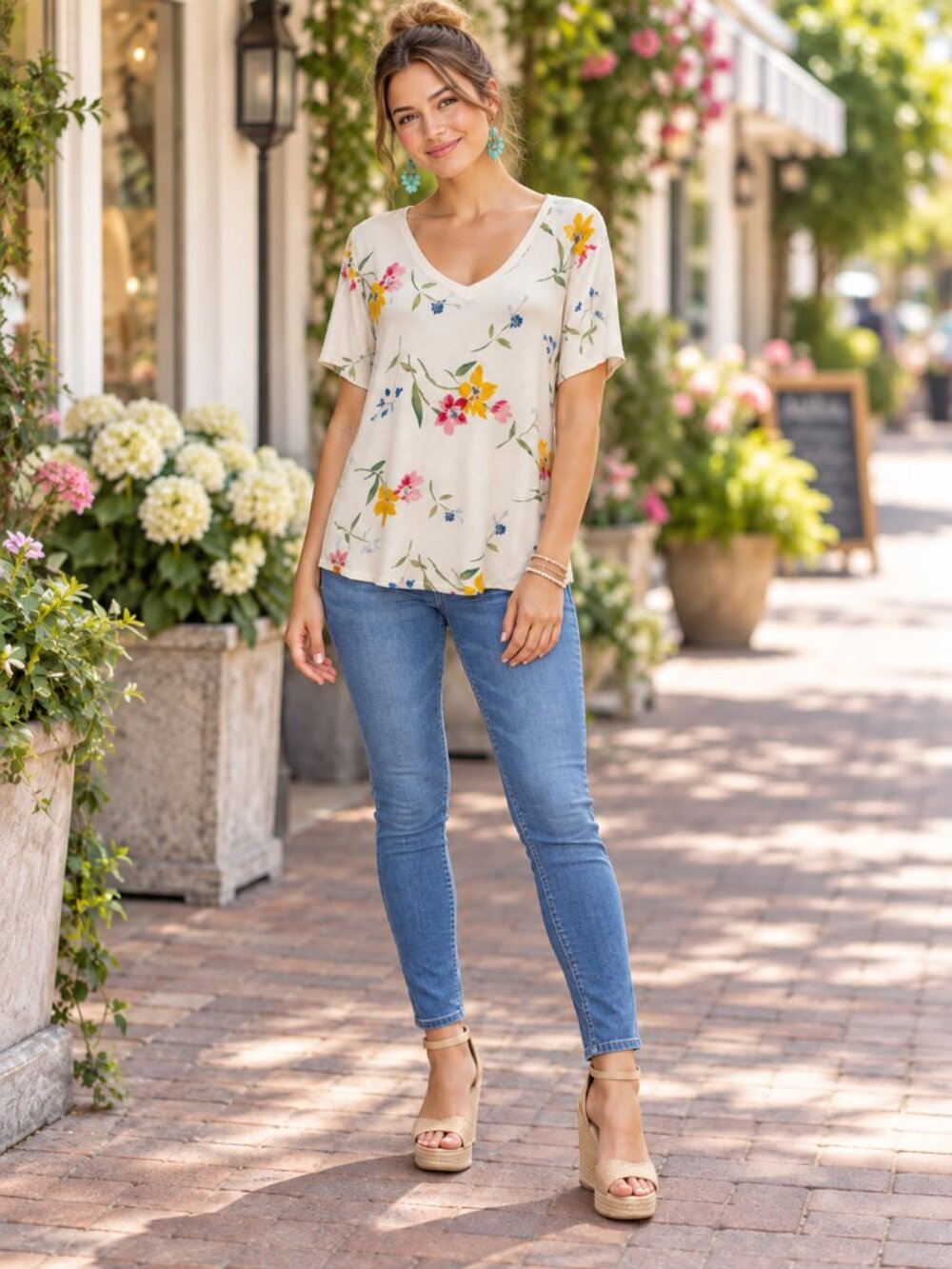 Old Navy Luxe Floral V Neck Top Large Cream Pink Yellow Blue Boho